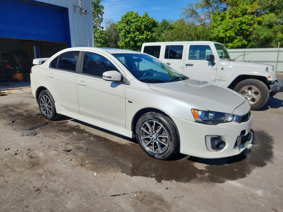 Photo 4 from auction – 2017 MITSUBISHI LANCER with VIN JA32U2FU2HU000345