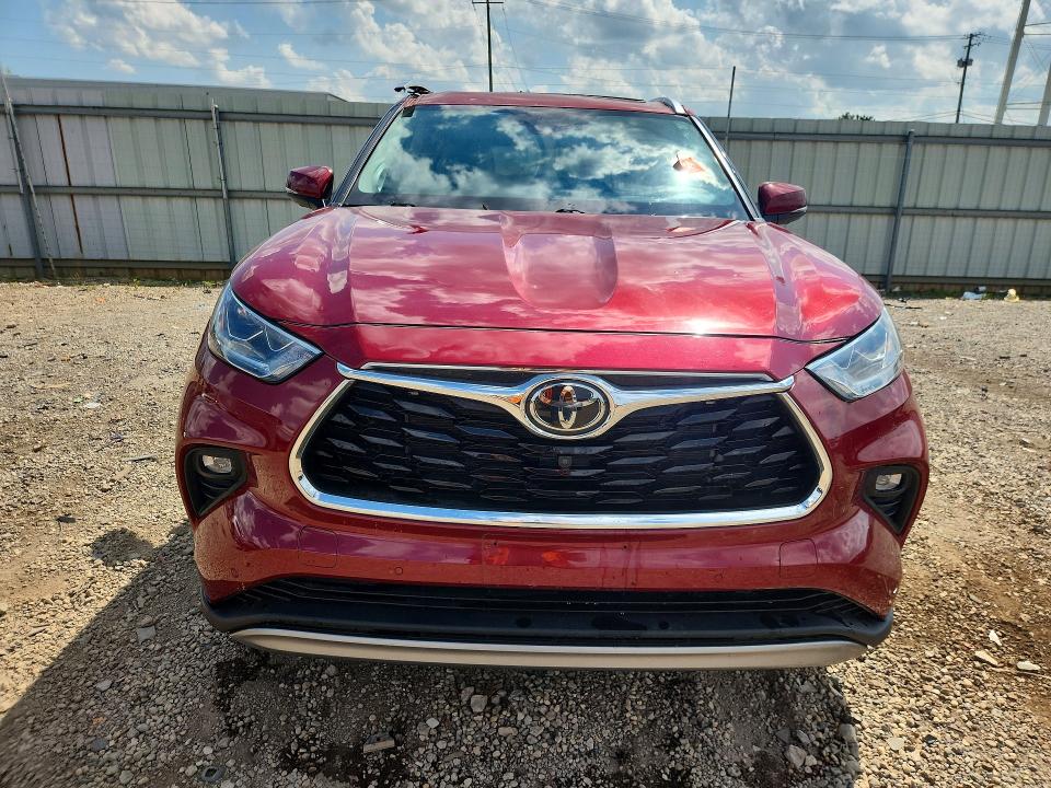 Photo 5 from auction – 2022 TOYOTA HIGHLANDER with VIN 5TDFZRBH0NS193813
