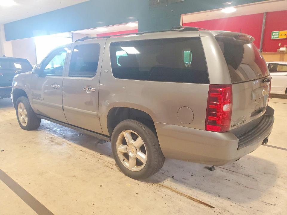 Photo 2 from auction – 2007 CHEVROLET SUBURBAN with VIN 3GNFK16337G249157