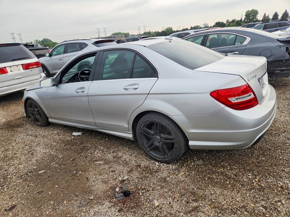 Photo 2 from auction – 2012 MERCEDES-BENZ C with VIN WDDGF8BBXCA713986