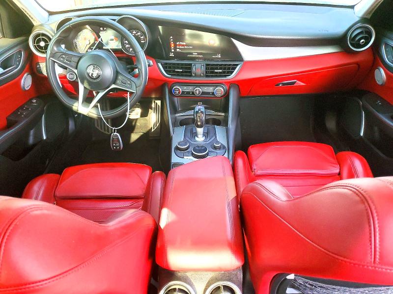 Снимка 8 от търг – 2017 ALFA ROMEO GIULIA с VIN ZARFAECN3H7538700