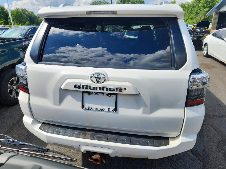 Photo 6 from auction – 2016 TOYOTA 4RUNNER with VIN JTEBU5JR4G5388396