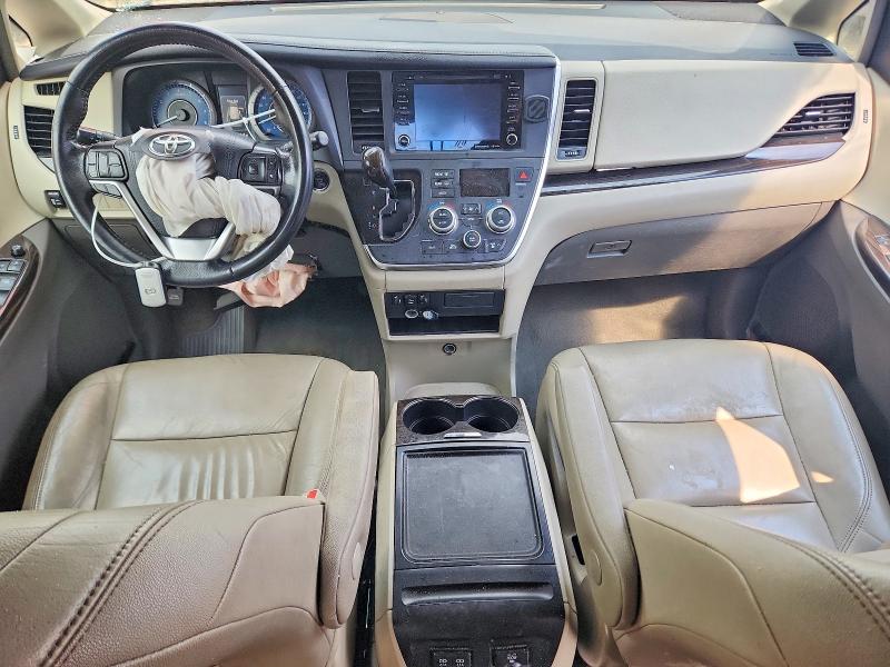 Photo 8 from auction – 2019 TOYOTA SIENNA with VIN 5TDYZ3DC9KS989138