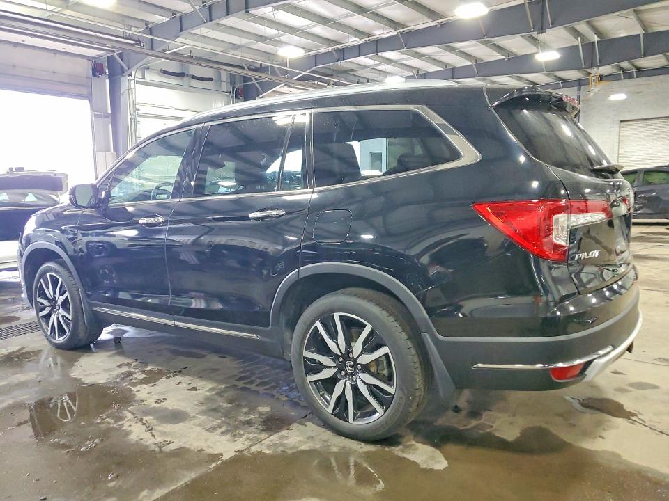 Photo 2 from auction – 2019 HONDA PILOT with VIN 5FNYF6H04KB091836