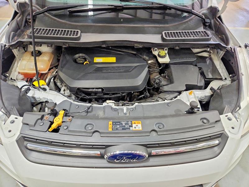 Photo 12 from auction – 2016 FORD ESCAPE with VIN 1FMCU9GX3GUB74751
