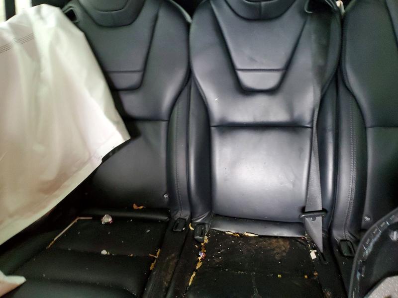 Photo 10 from auction – 2017 TESLA MODEL X with VIN 5YJXCAE20HF055308