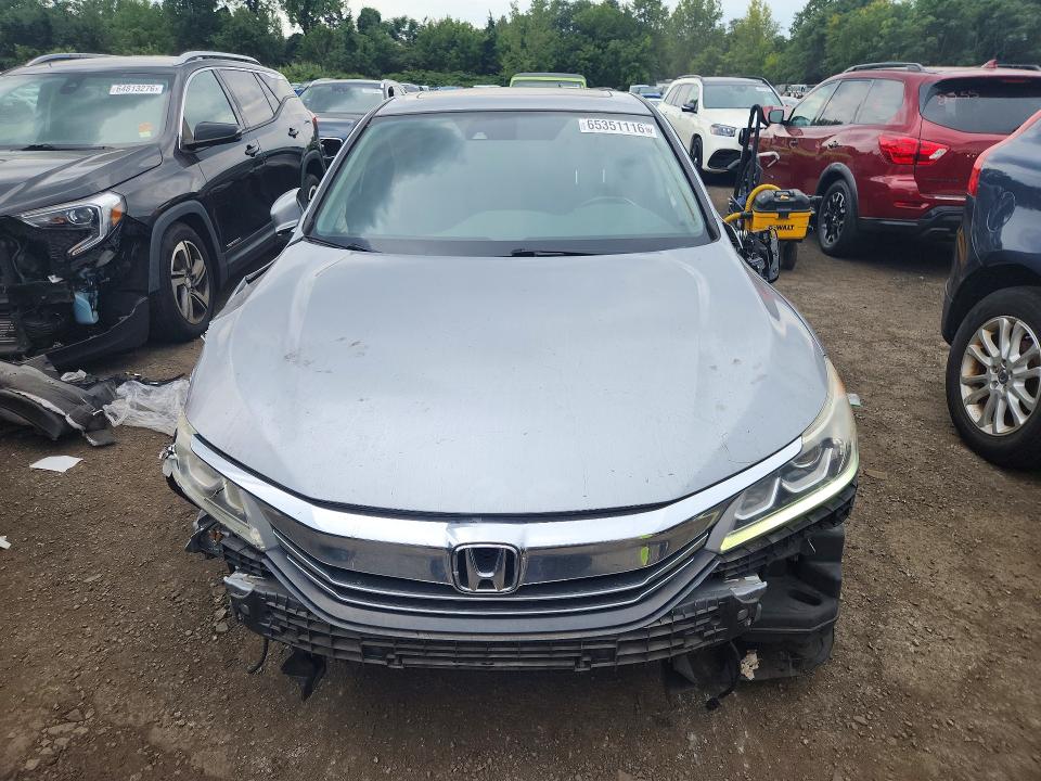 Photo 5 from auction – 2017 HONDA ACCORD with VIN 1HGCR2F99HA054568