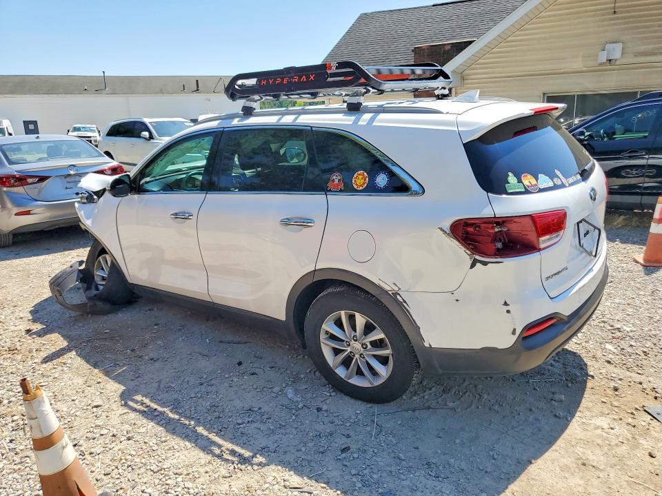Photo 2 from auction – 2017 KIA SORENTO with VIN 5XYPG4A52HG225540