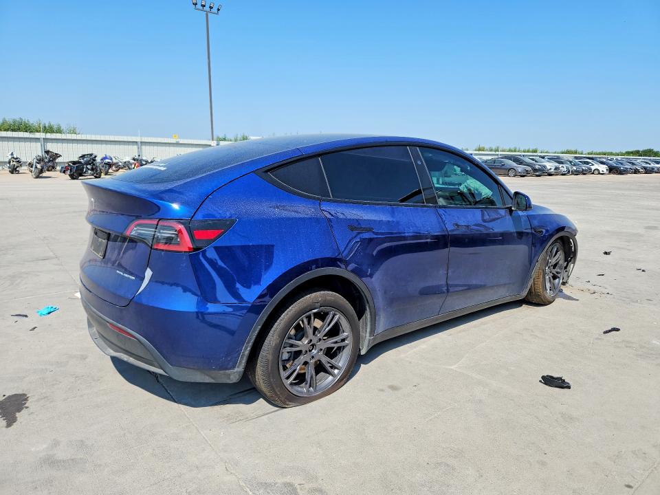 Photo 3 from auction – 2025 TESLA MODEL Y with VIN 7SAYGDEE6SA360940