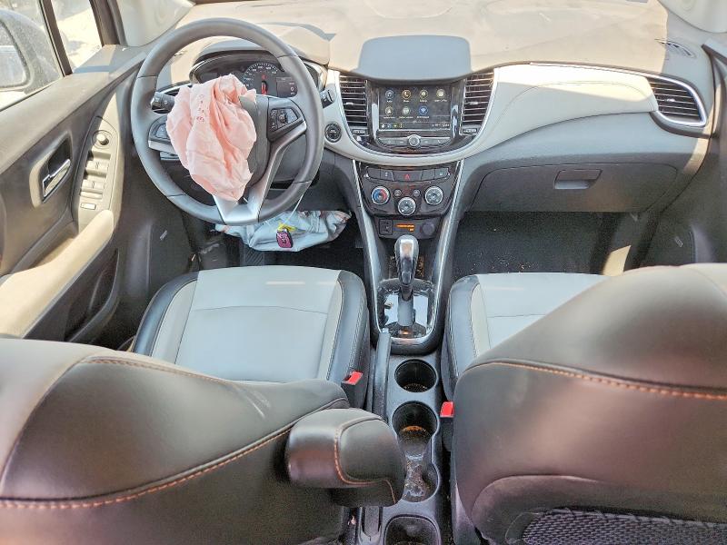 Photo 8 from auction – 2018 CHEVROLET TRAX with VIN 3GNCJRSB6JL231512