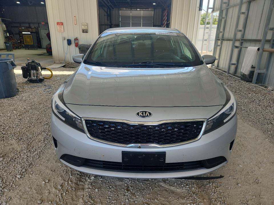 Photo 5 from auction – 2018 KIA FORTE with VIN 3KPFK4A7XJE234372
