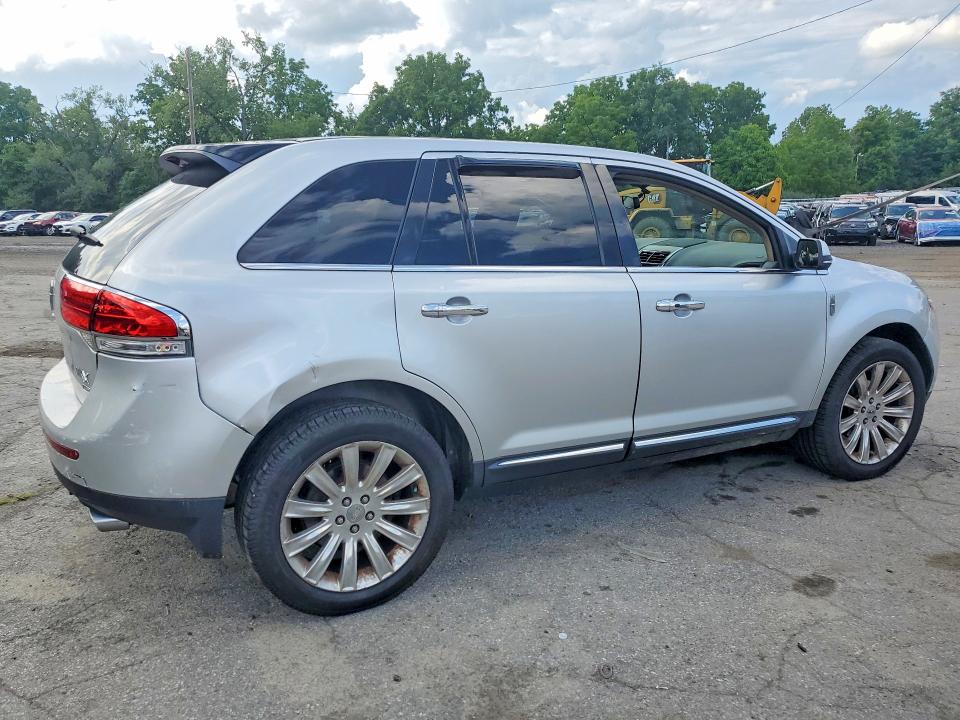 Photo 3 from auction – 2014 LINCOLN MKX with VIN 2LMDJ8JK5EBL12110