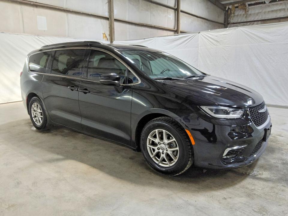 Photo 4 from auction – 2022 CHRYSLER PACIFICA with VIN 2C4RC1BG8NR142995