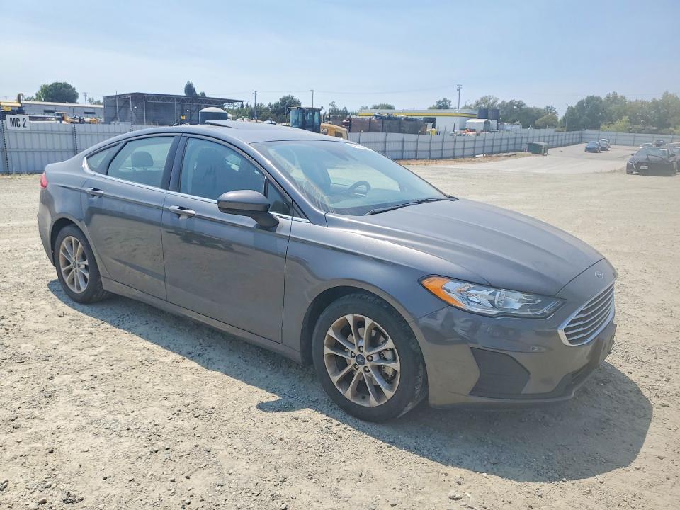 Photo 4 from auction – 2019 FORD FUSION with VIN 3FA6P0HD4KR135553