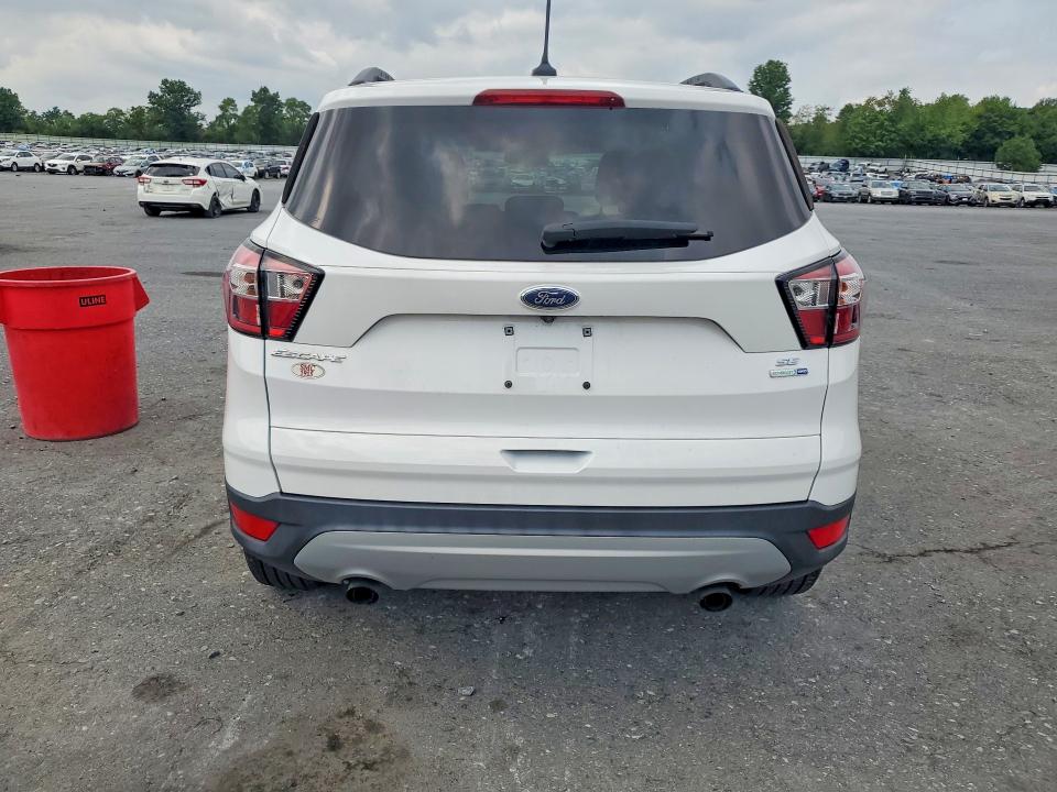 Photo 6 from auction – 2018 FORD ESCAPE with VIN 1FMCU9GD8JUA60368