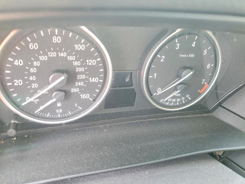 Photo 9 from auction – 2010 BMW 528 with VIN WBANV1C55AC158030