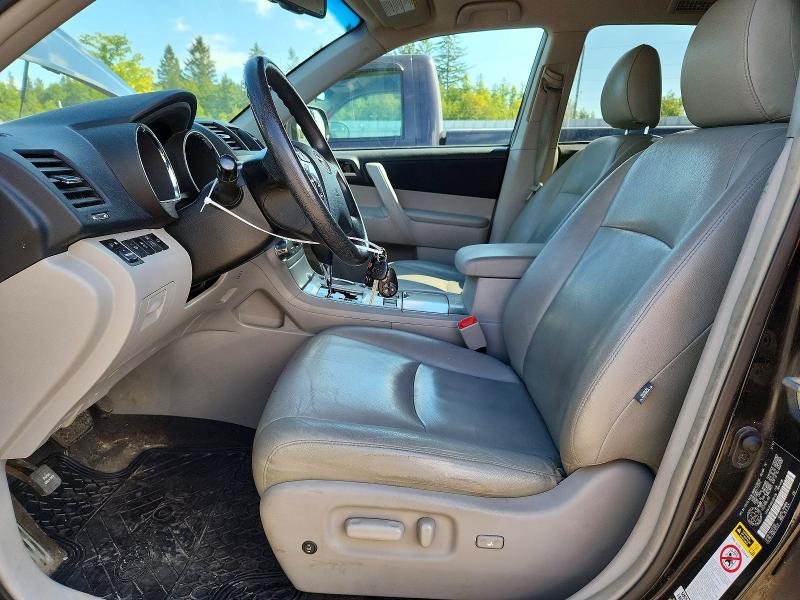 Photo 7 from auction – 2013 TOYOTA HIGHLANDER with VIN 5TDBK3EH3DS202126