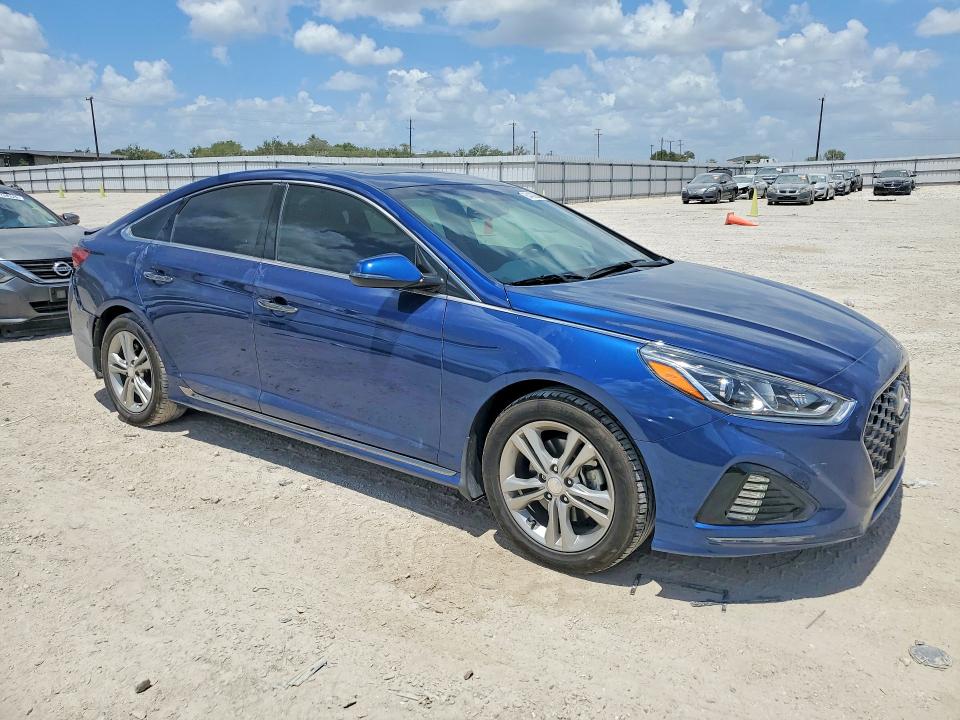 Photo 4 from auction – 2018 HYUNDAI SONATA with VIN 5NPE34AF7JH727325
