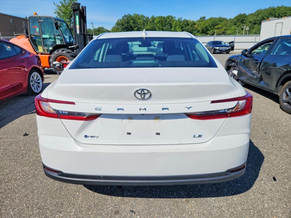 Photo 6 from auction – 2025 TOYOTA CAMRY with VIN 4T1DAACK2SU094519