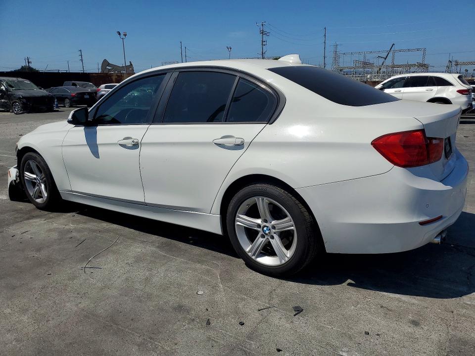 Photo 2 from auction – 2015 BMW 328 with VIN WBA3C1C56FK122535