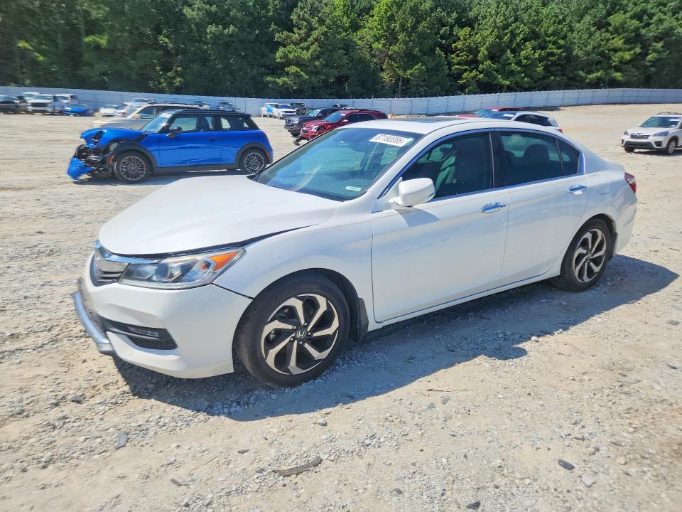 HONDA ACCORD 2016 with VIN 1HGCR2F92GA168667 - Photo from auction
