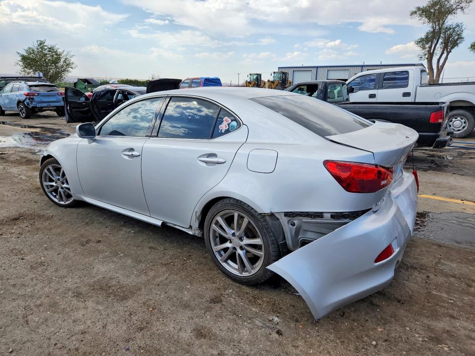 Photo 2 from auction – 2006 LEXUS IS with VIN JTHBE262865003642