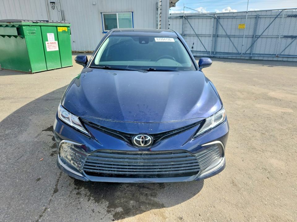 Photo 5 from auction – 2022 TOYOTA CAMRY with VIN 4T1C11BK9NU065875