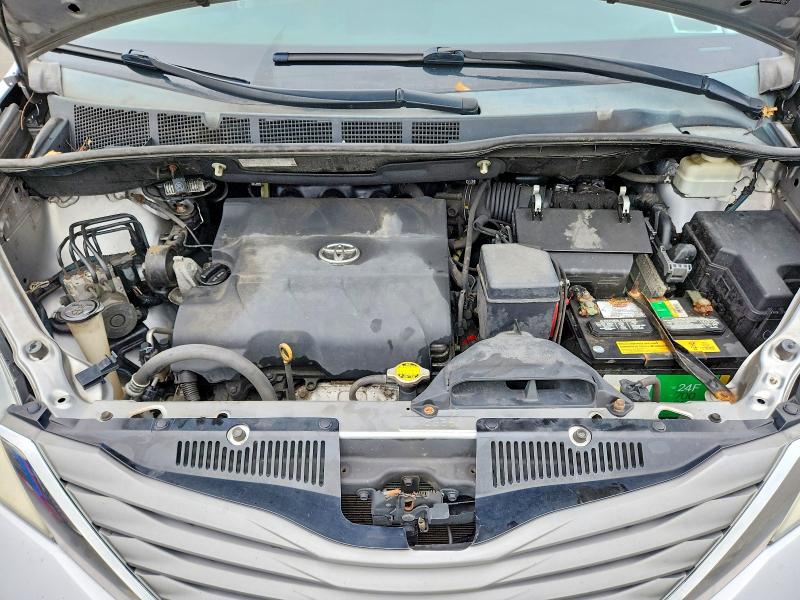 Photo 12 from auction – 2013 TOYOTA SIENNA with VIN 5TDYK3DC6DS369810