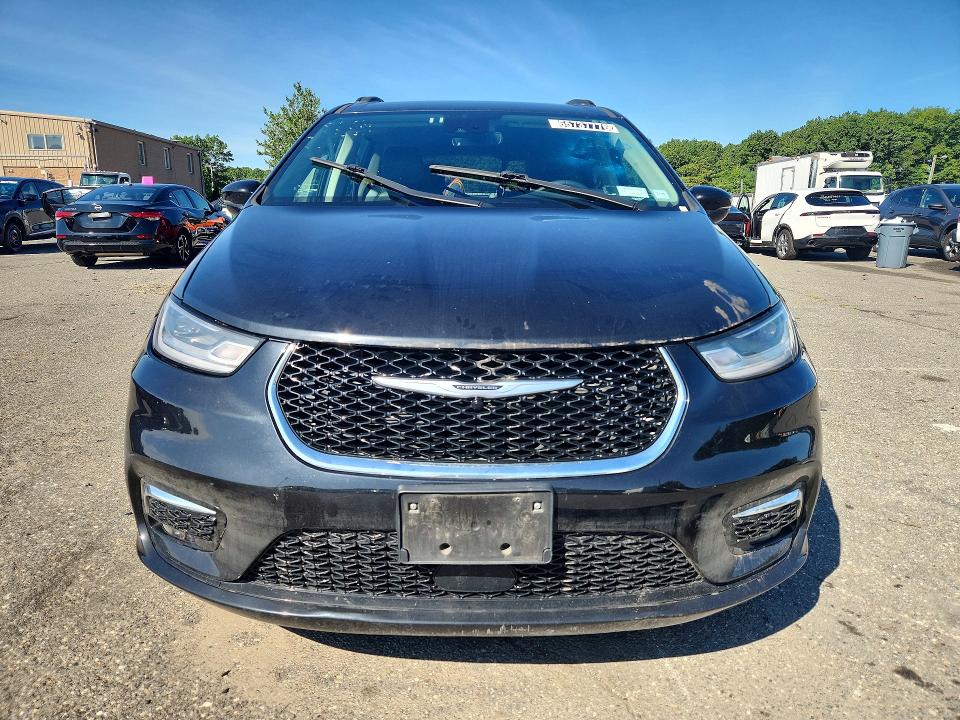 Photo 5 from auction – 2022 CHRYSLER PACIFICA with VIN 2C4RC1BG1NR218217