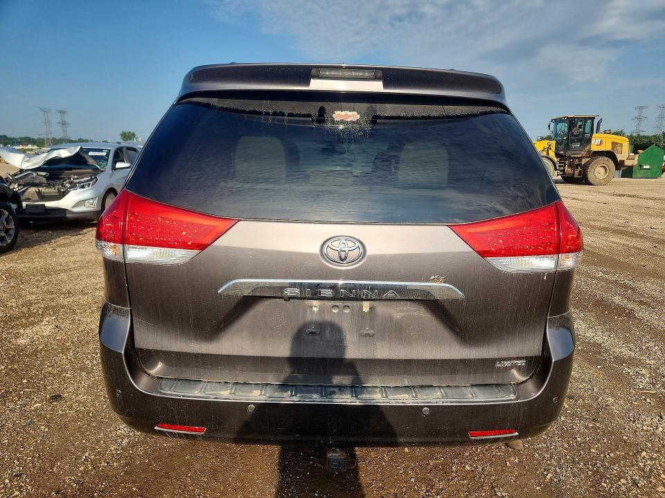 Photo 6 from auction – 2013 TOYOTA SIENNA with VIN 5TDYK3DC0DS370516