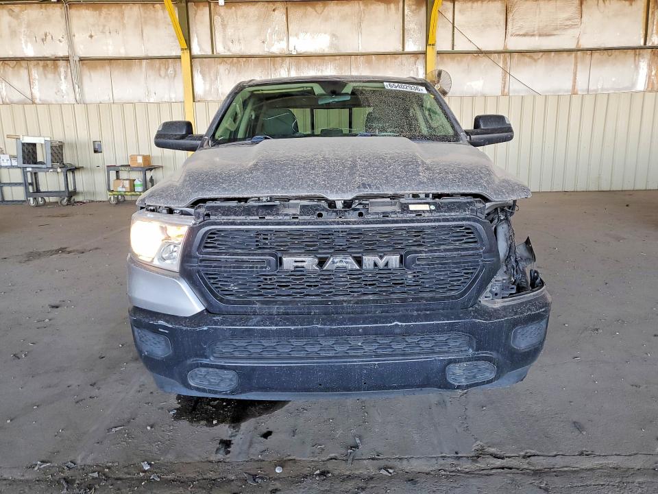 Photo 5 from auction – 2019 RAM 1500 with VIN 1C6RREGG1KN682171