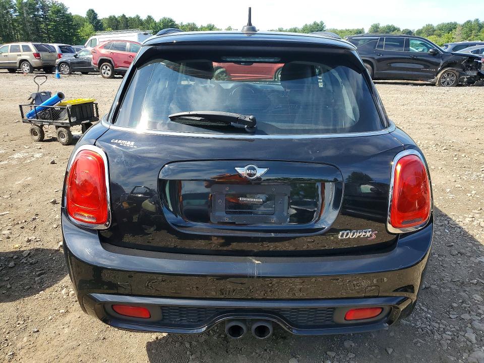 Photo 6 from auction – 2017 MINI COOPER with VIN WMWXU3C36H2F48708