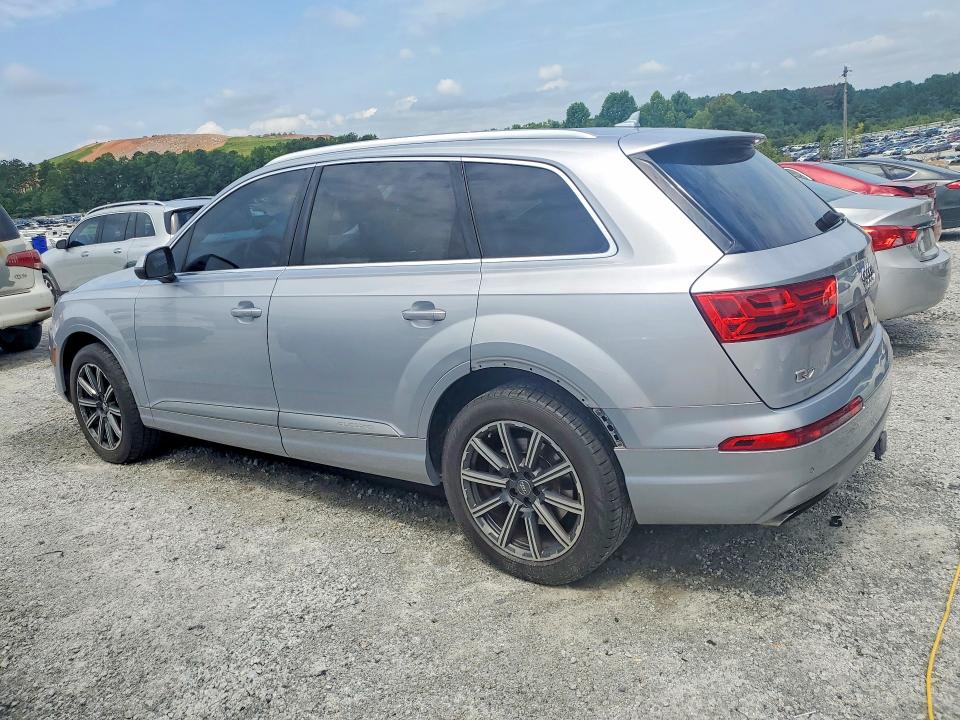 Photo 2 from auction – 2017 AUDI Q7 with VIN WA1LAAF7XHD005838