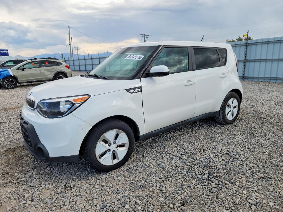 KIA SOUL 2015 with VIN KNDJN2A27F7179462 - Photo from auction