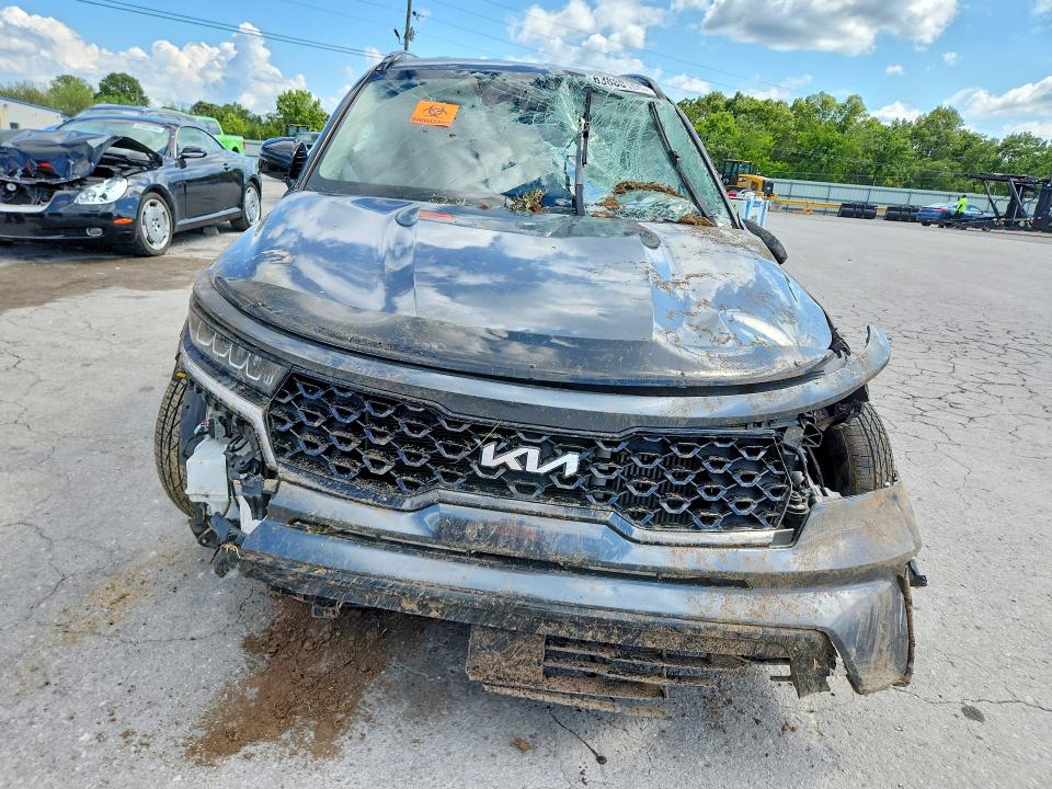 Photo 5 from auction – 2022 KIA SORENTO with VIN 5XYRH4LF7NG133668