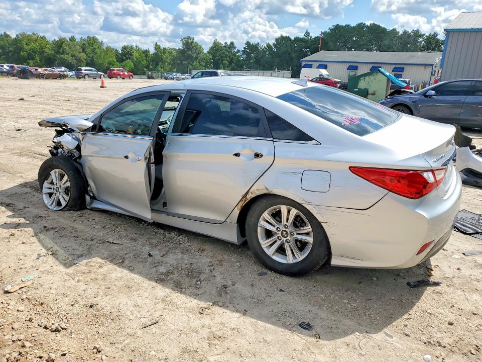 Photo 2 from auction – 2014 HYUNDAI SONATA with VIN 5NPEB4AC6EH939759