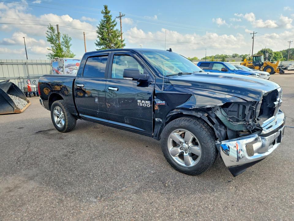 Photo 4 from auction – 2017 RAM 1500 with VIN 3C6RR7LT6HG777342
