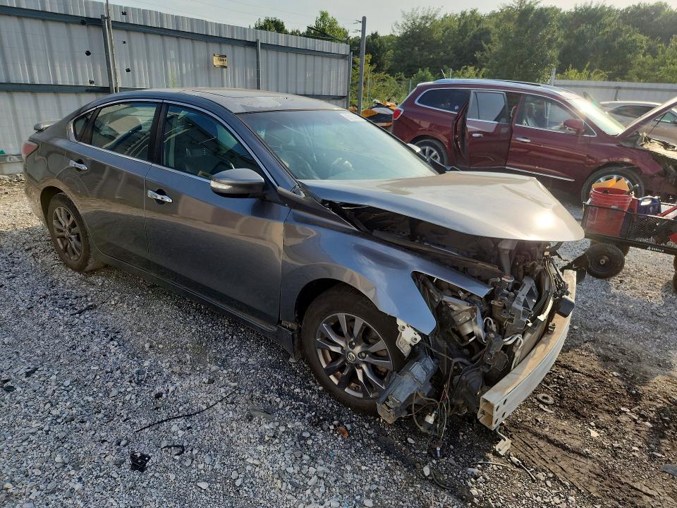 Photo 4 from auction – 2015 NISSAN ALTIMA with VIN 1N4AL3AP3FN350412