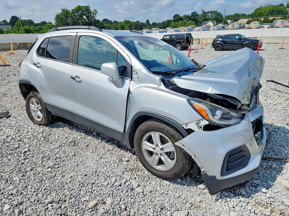 Photo 4 from auction – 2018 CHEVROLET TRAX with VIN KL7CJLSB4JB655114
