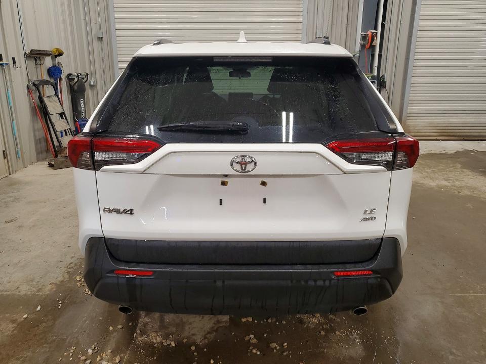 Photo 6 from auction – 2019 TOYOTA RAV4 with VIN JTMG1RFV3KD047456