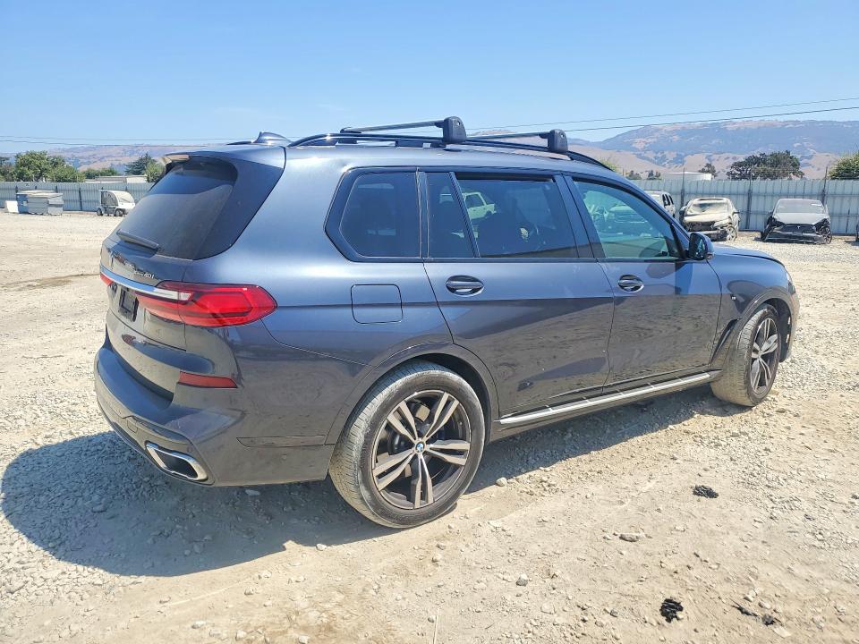 صورة رقم 3 من المزاد - 2021 BMW X7 مع VIN 5UXCW2C06M9E19606