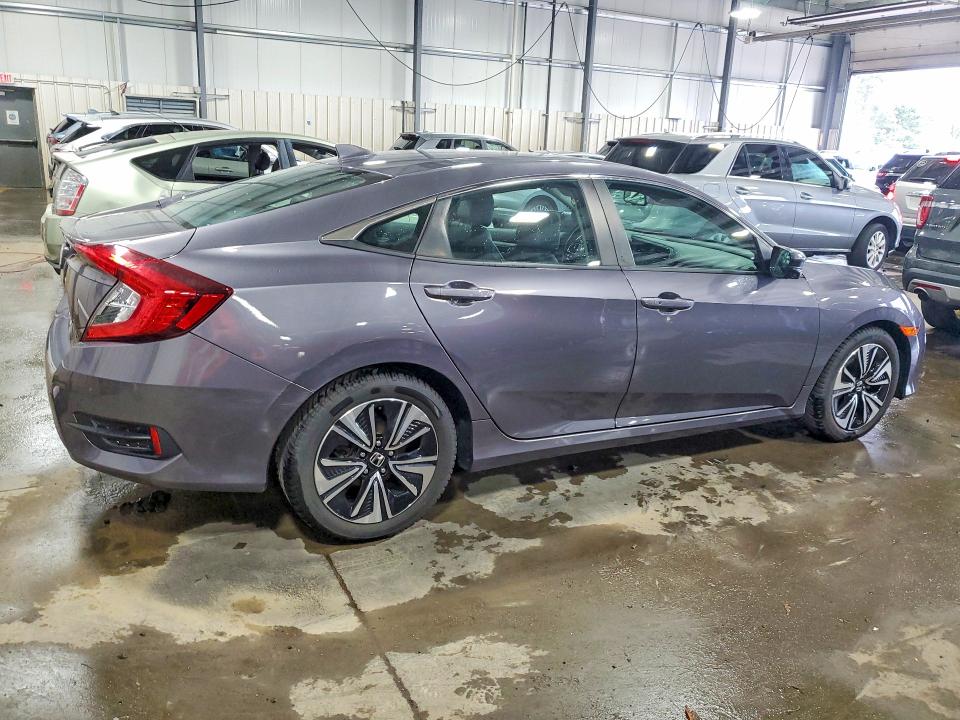 Photo 3 from auction – 2017 HONDA CIVIC with VIN 19XFC1F74HE029466