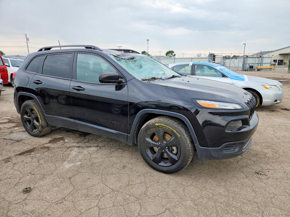 Photo 4 from auction – 2017 JEEP CHEROKEE with VIN 1C4PJMAB1HW598577