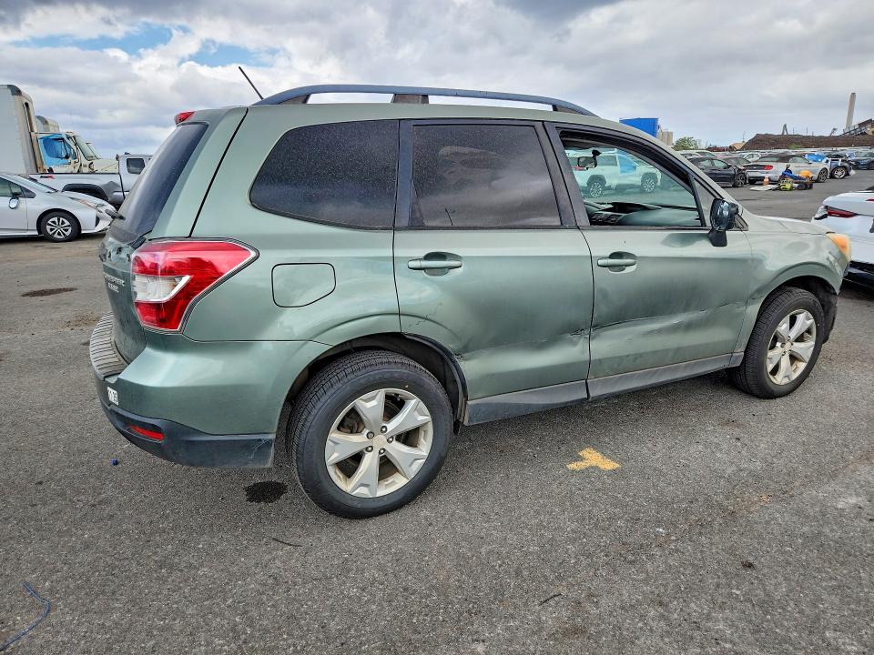 Photo 3 from auction – 2014 SUBARU FORESTER with VIN JF2SJADC2EH498518