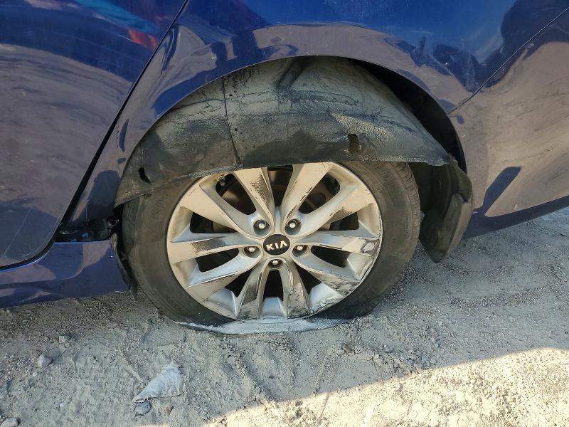 Photo 13 from auction – 2016 KIA OPTIMA with VIN 5XXGU4L38GG073027