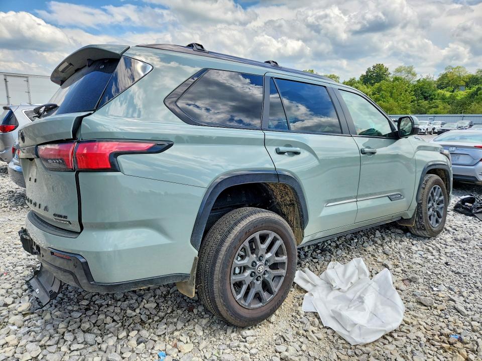 Фото 3 с аукциона – 2026 TOYOTA SEQUOIA с VIN 7SVAAABA4TX094009