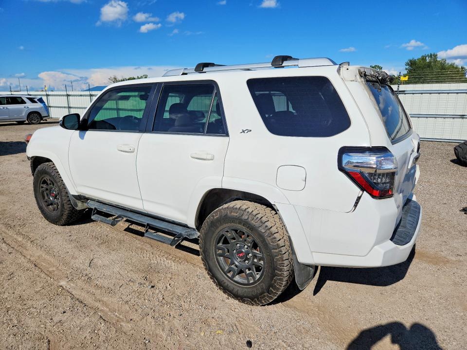 Photo 2 from auction – 2018 TOYOTA 4RUNNER with VIN JTEBU5JR0J5550712