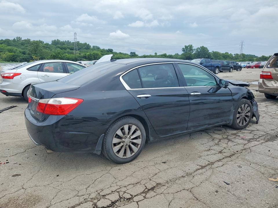 Photo 3 from auction – 2013 HONDA ACCORD with VIN 1HGCR3F89DA035302
