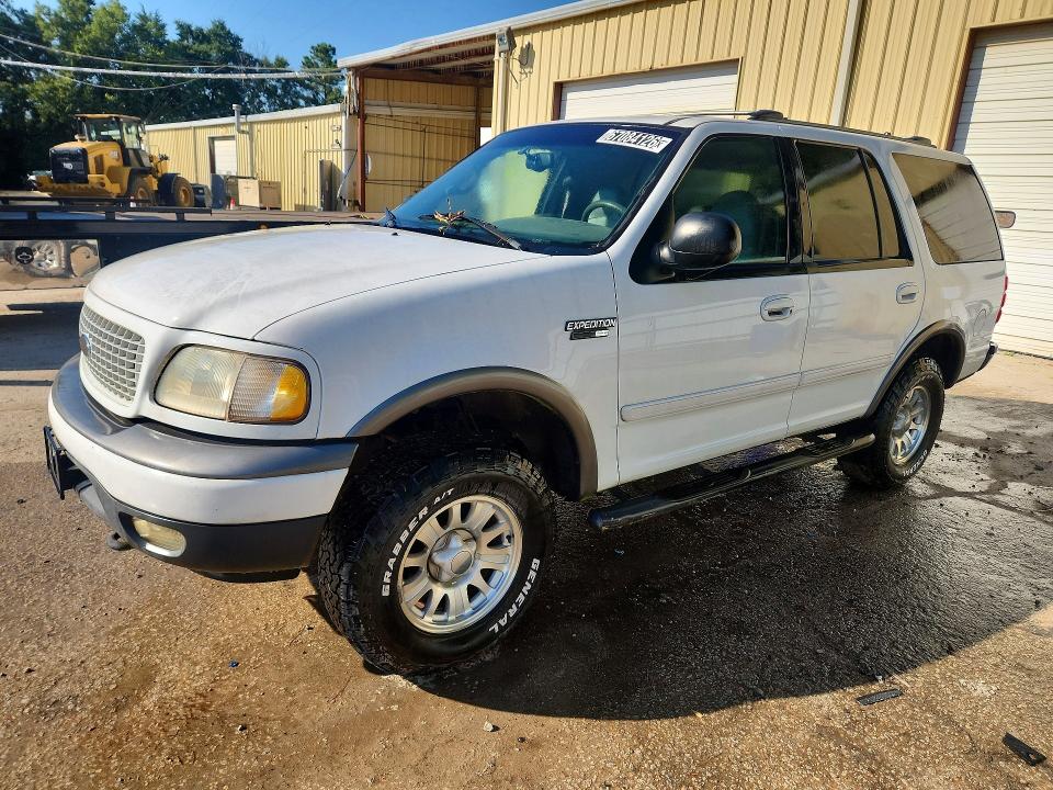FORD EXPEDITION 2001 مع رقم تعريف المركبة 1FMPU16L31LA54737 - صورة من المزاد