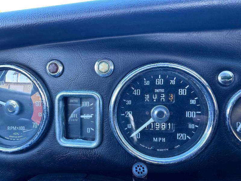 Photo 8 from auction – 1970 MGB CONVERTABL with VIN GHN5UA190452G